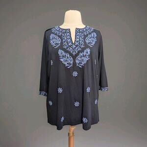 J. Jill Knit Tunic Top Size XL Blue Embroidered Floral Front
